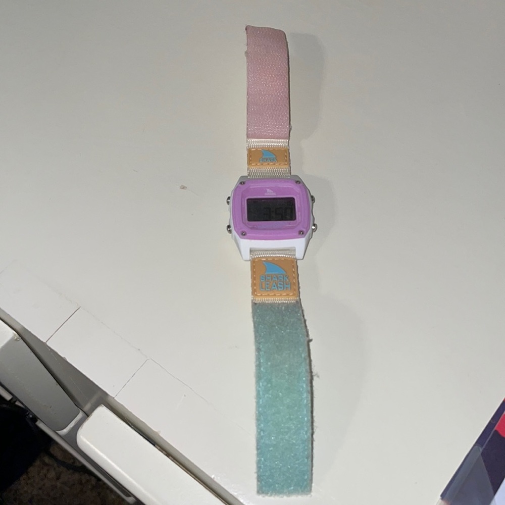 freestyle shark watch
